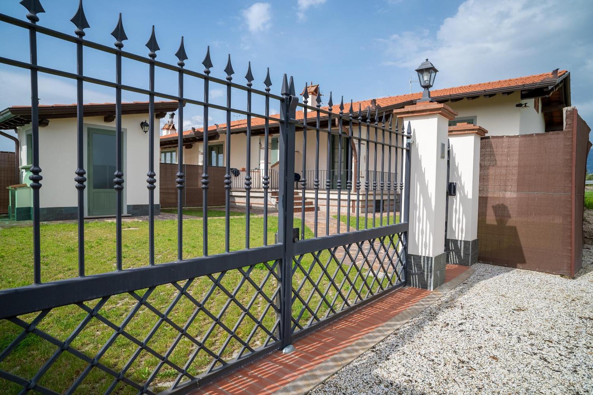 Casa Vacanze Dalla Ci Capezzano Pianore Luaran gambar